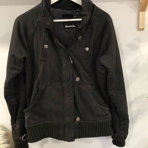 BENCH Bomber Jacket Black size Med, Medium Weight Perfect for Wet/Cool Evenings - Picture 3 of 10